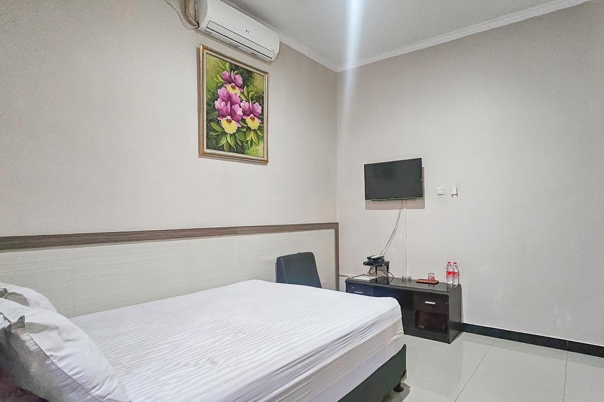 Wisma Brata Mitra Reddoorz Sukabumi Exterior foto